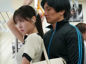 BLK-594,BLK-594 TOKYO Nhân viên Galba chuyên nghiệp Aira, 21 tuổi, tán tỉnh bạn gái ở vùng đất thánh SHIBUYA! !